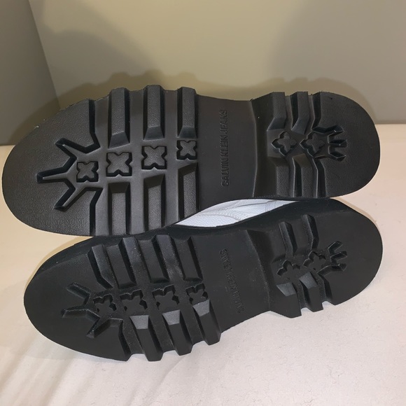 CALVIN KLEIN NWOB • RARE Leather Combat Boots • 9 - Picture 4 of 6